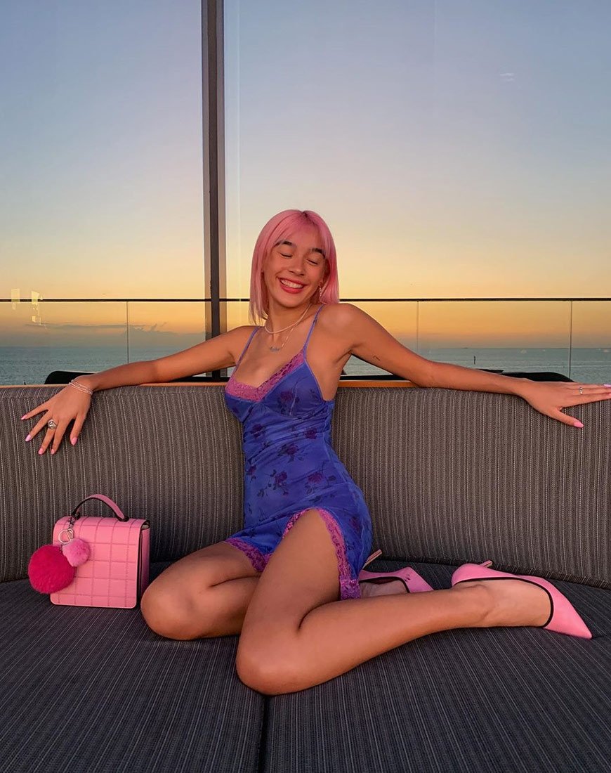 Imagen del vestido Coti en rosa lila con encaje lila