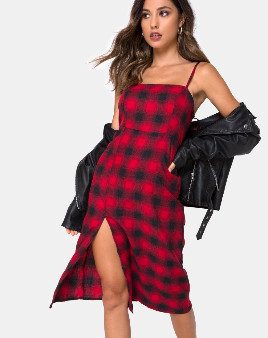 Vestido Kaoya de cuadros rojos y negros