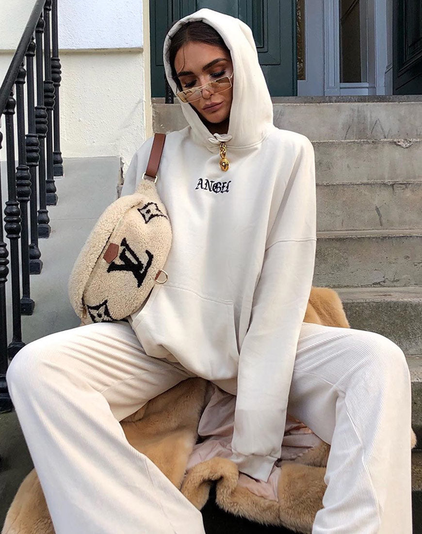Imagen de Sudadera oversize con capucha en piedra y bordado de ángeles