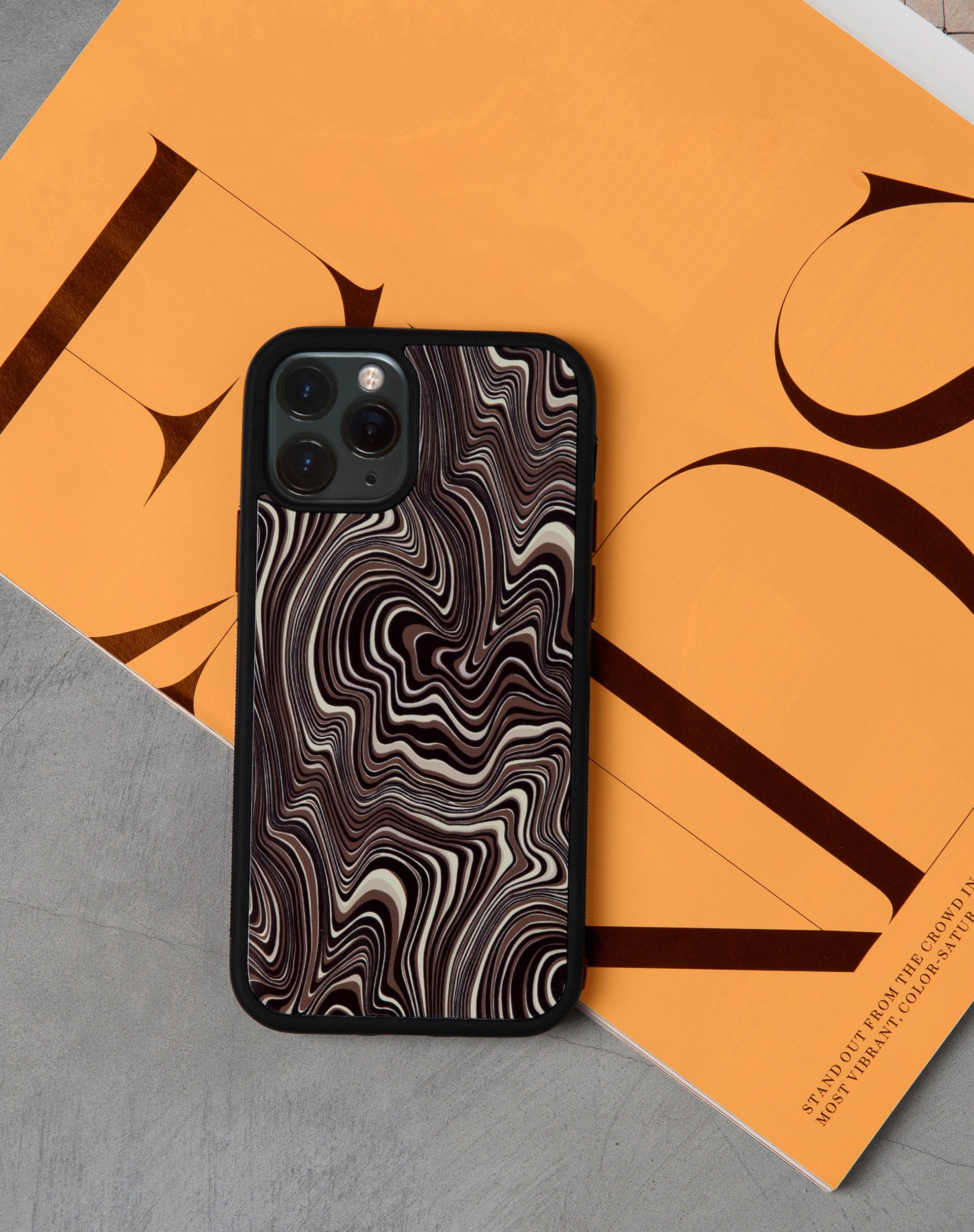 Imagen de Funda para Iphone en Marrón Ripple años 70