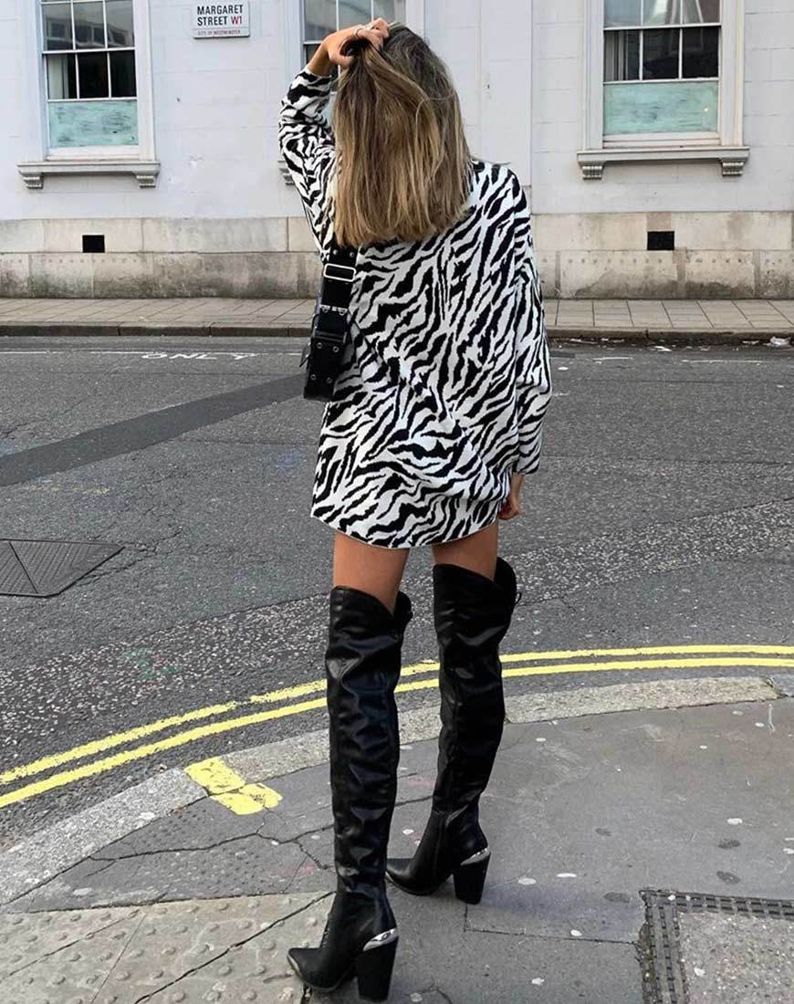 Imagen de Neivie Jumper Dress in Zebra B/N