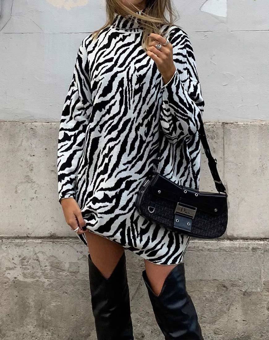 Imagen de Neivie Jumper Dress in Zebra B/N