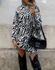 Imagen de Neivie Jumper Dress in Zebra B/N