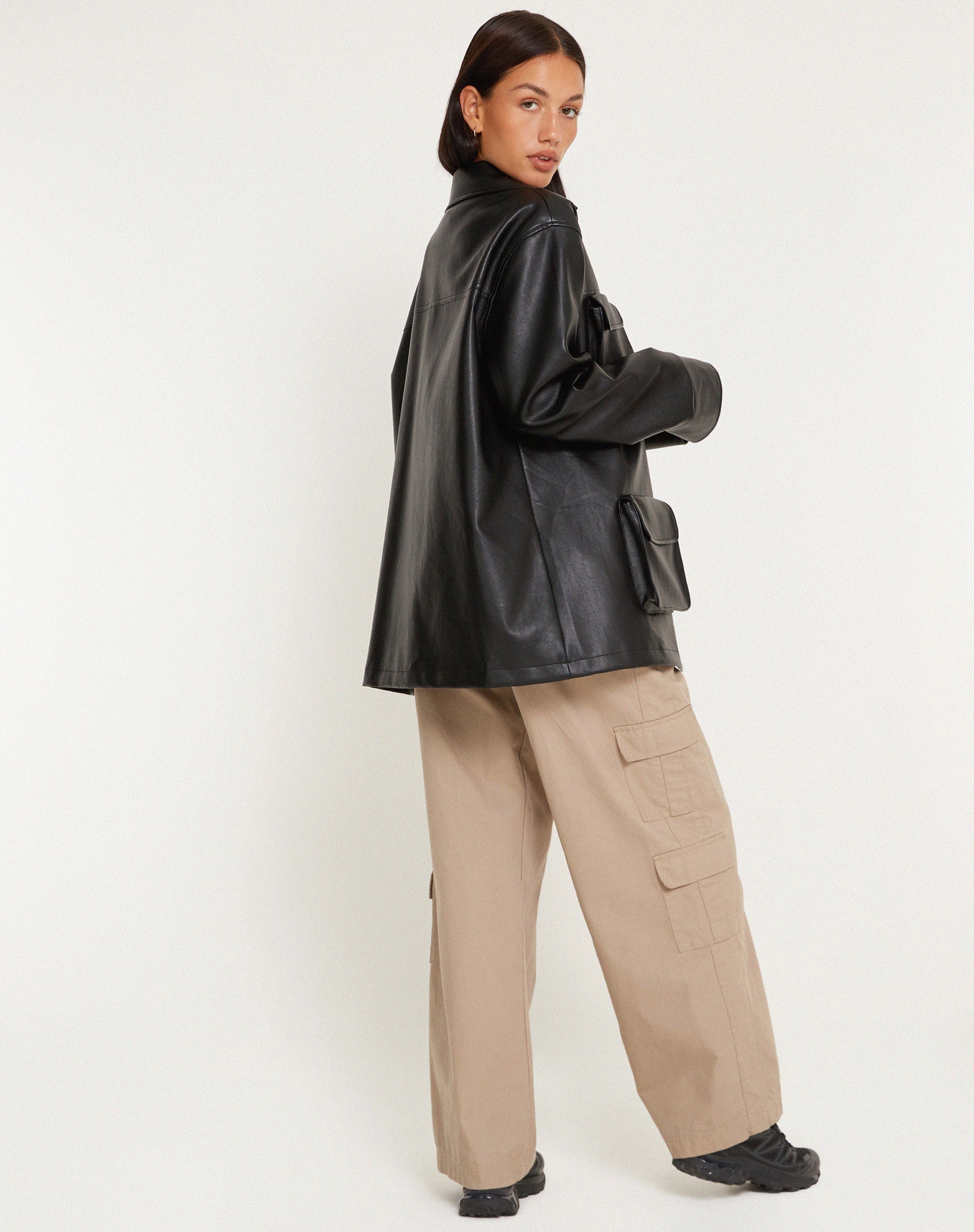 Imagen de la chaqueta Tavira en PU Negro
