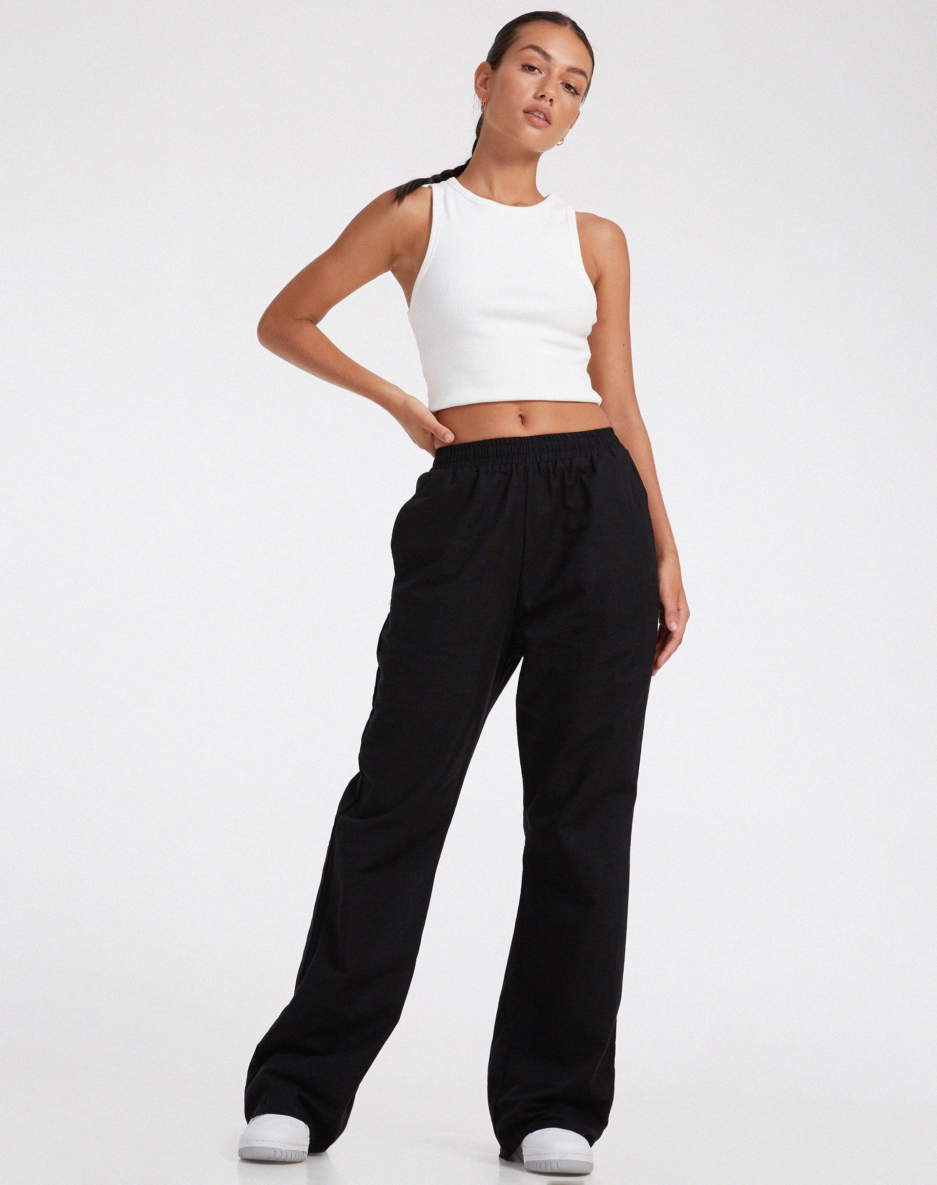 imagen de Yara Wide Leg Trouser en negro