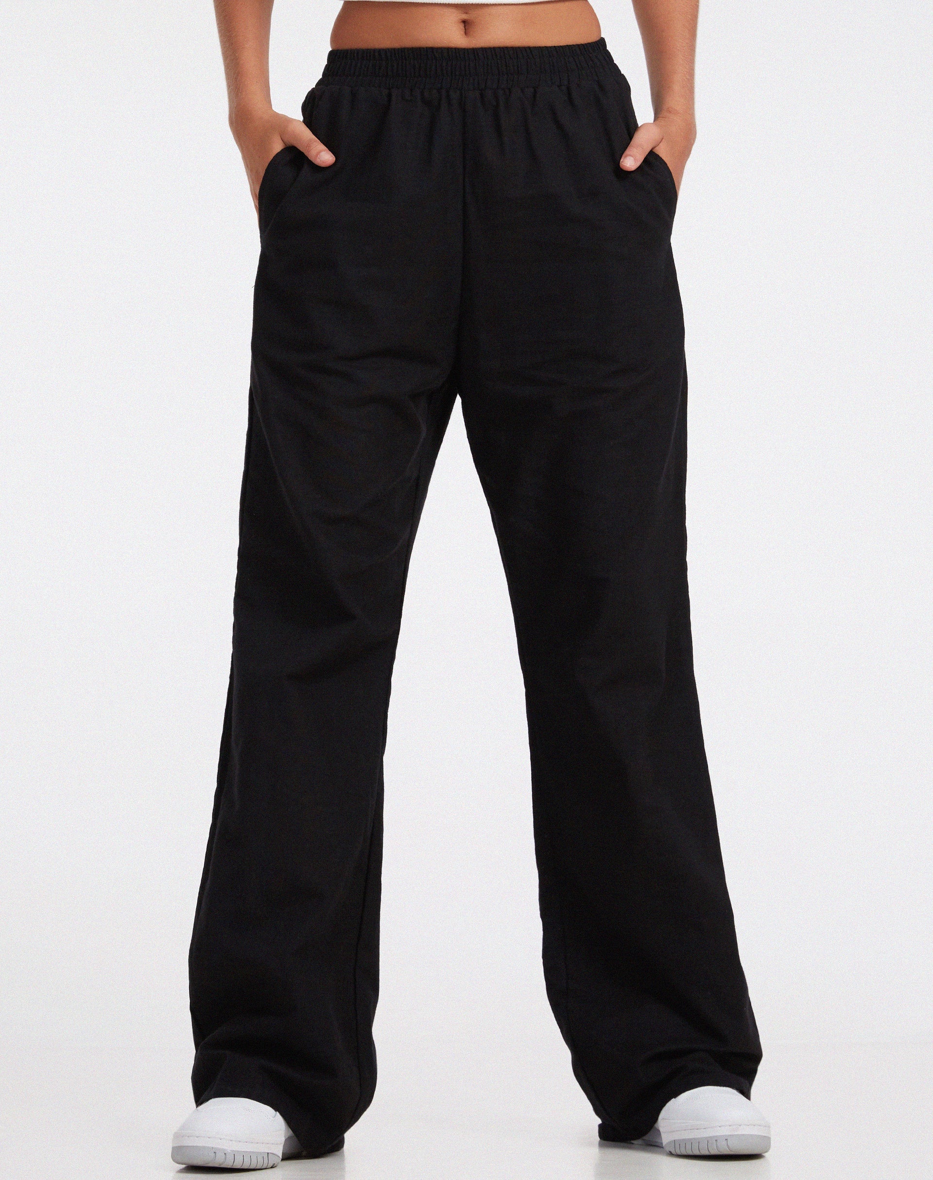 imagen de Yara Wide Leg Trouser en negro