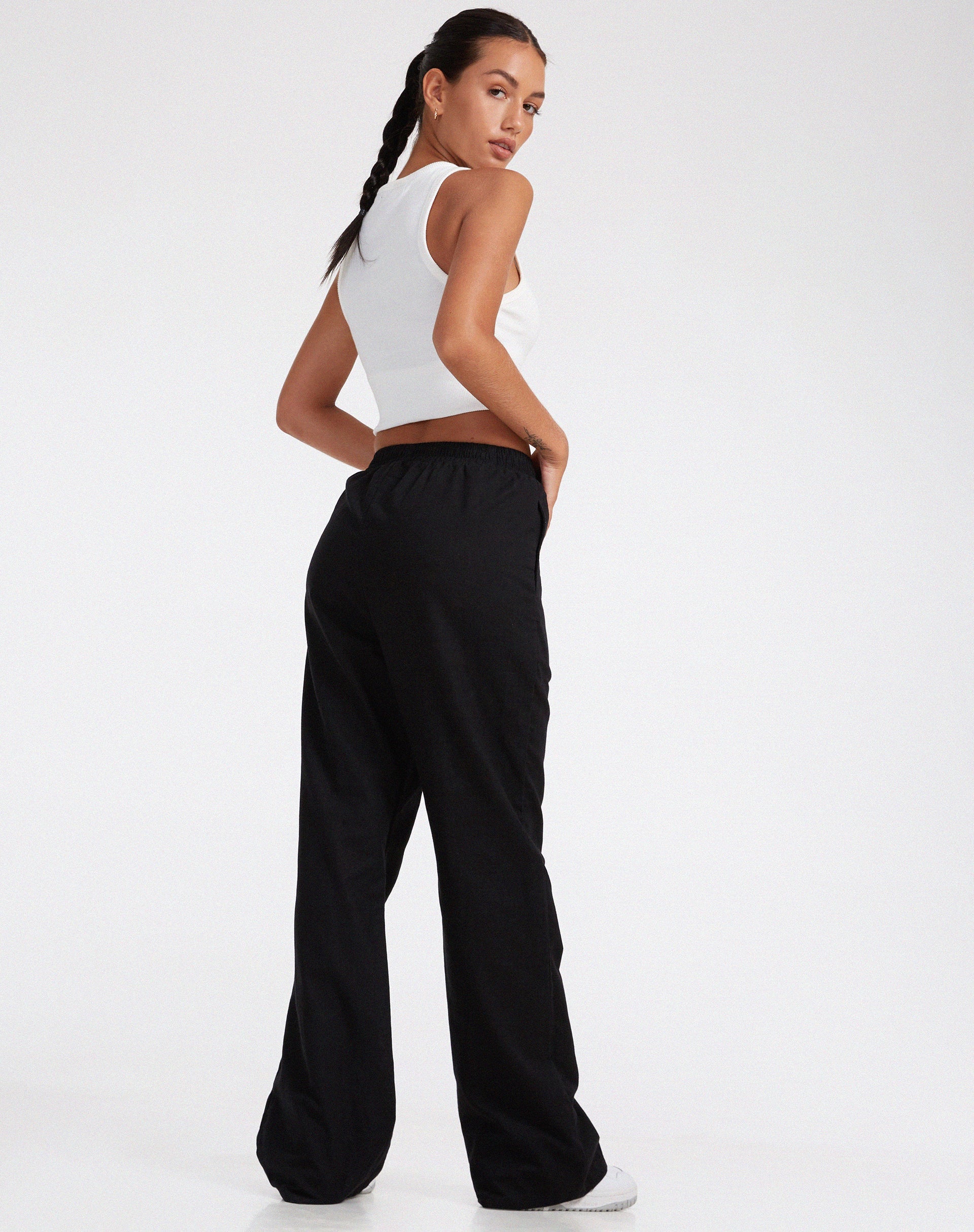 imagen de Yara Wide Leg Trouser en negro