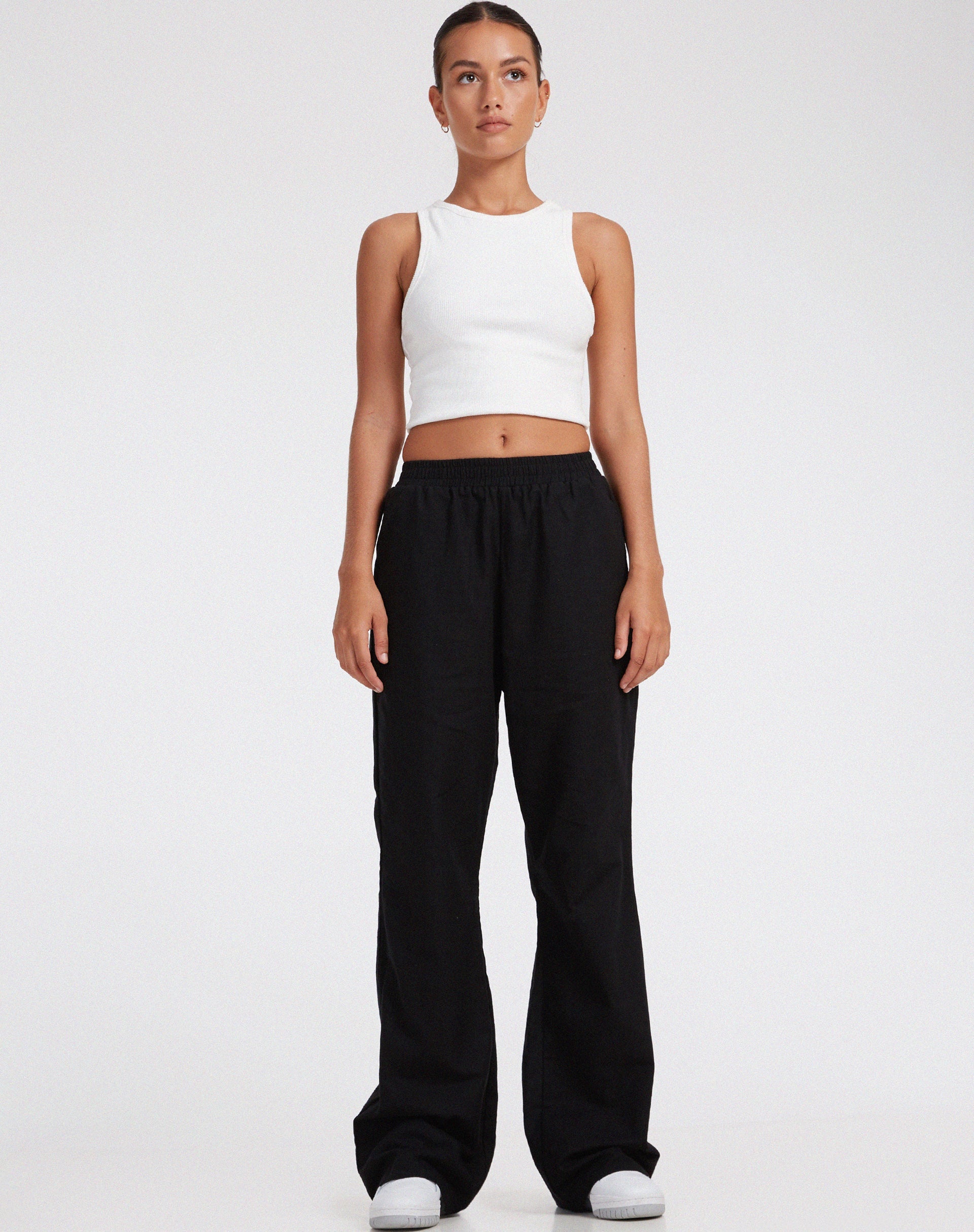 imagen de Yara Wide Leg Trouser en negro